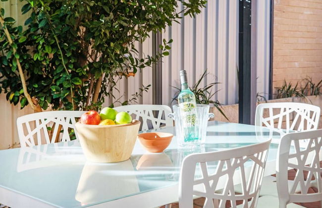 Idyllic Modern Scarborough Home Fireplace BBQ - Foto 23