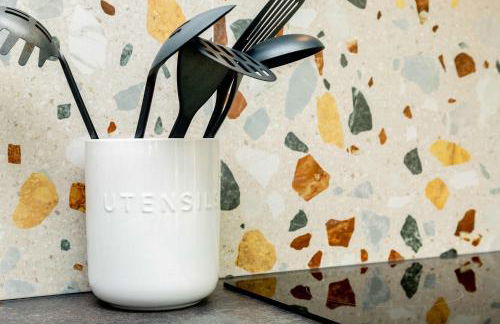 Modern & Stylish 3 Bedroom Home in Peterborough - Photo 30