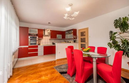 Amazing Home In Lic With Wifi - Foto 6