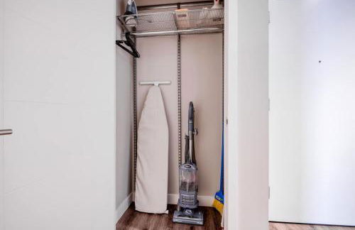 Luxury Apt with Balcony In Seaport - Foto 39