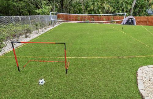 Backyard Games, Fire Pit, Heated Pool, Near Beach - Foto 65