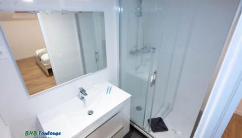 ORBIS - "Le Gaston douillet" - Clim - WiFi - Plein centre - Cour intérieure - Photo 2