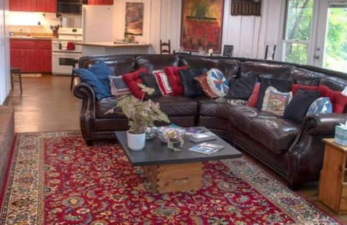 2 Bedroom Apartment overlooks WCU and Cullowhee NC - Smoke and Pet free - Foto 1