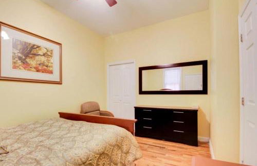 Downstairs 2BD, Downtown Savannah - Foto 9