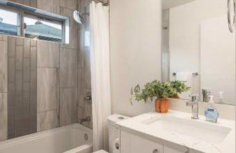 Brand New 3B2B Designer Home near SeaTac - Foto 27