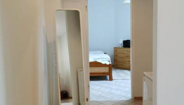 WHITE Apartment - Photo 5