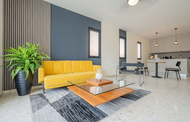 w Classy 1BR in Casco Antiguo - Photo 16