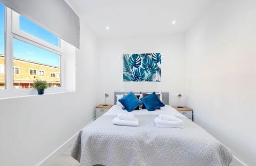 Luxurious 1 Bed Serviced Apartment with Wi-Fi - Photo 16