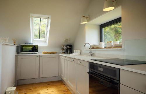 Cliff-top Cottage on Coast Path w/Panoramic Views - Photo 18