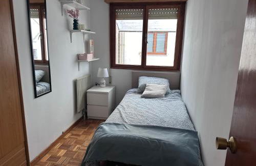 Acogedor Apartamento con vistas a la Catedral y parking - Foto 4