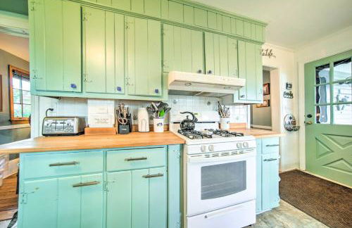 Private Waterfront Lake Erie Home with BBQ Patio - Photo 12