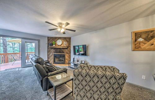 Hike, Golf and Explore Ruidoso Retreat with Deck! - Foto 6