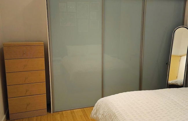 π‘ 1BR Flat Nr Childrens Hospital & Uni π Free Parking - Photo 2