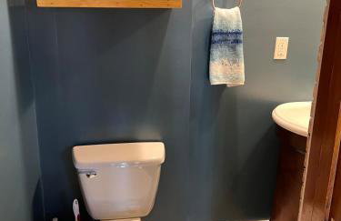 Trendy Craftsman Studio with Firepit and Laundry! - Foto 18