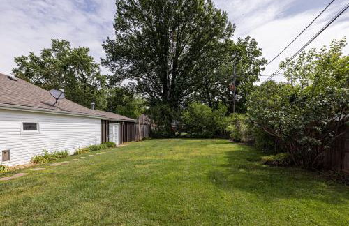 OPEN 4BR2BA Sleeps 8 Near Hwy Covered Deck - Foto 18