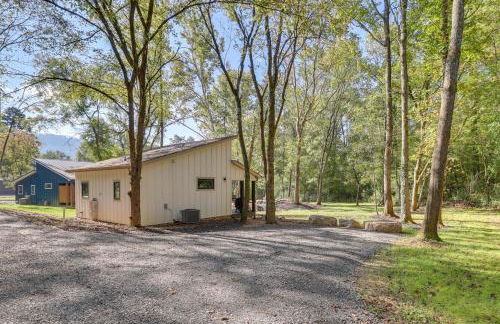 Whitewood with Hot Tub Peaceful Wildwood Retreat - Foto 25