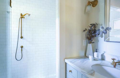 1907 Stone House - King Bed, Office, Crib, Toys - Foto 47