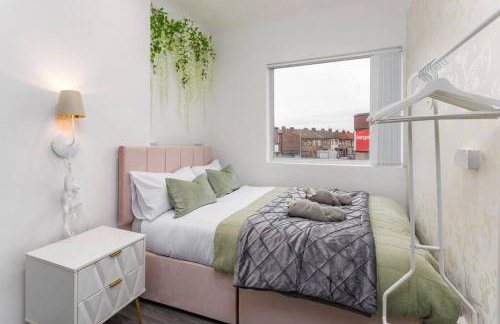 Luxury Mirror Party Pad with 4 Bedrooms! - Foto 20