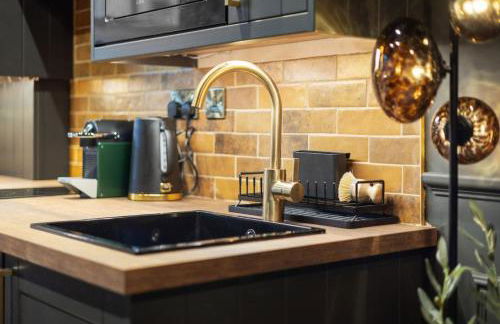 Boutique Studio Near Stirling - Photo 10