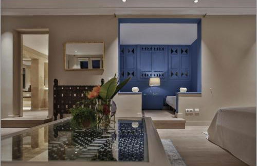 Amazing Ibiza Villa Can Icarus 6 Bedrooms Perched On A Cliff Overlooking The Beach Of Cala Moli San Jose - Foto 22