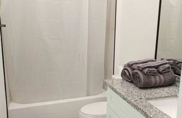 Cozy and Welcoming Home - Foto 24