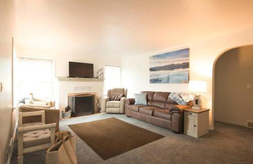 Large 5BR2BA Home with Fenced Yard - Dyer House - Foto 11