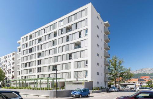 Boutique Soft Tones with Balcony and Secured Garage - Photo 21