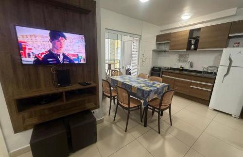 Lindo Ap - CENTRO- piscina, churrasqueira gourmet, maquina lava e seca e wifi roupas cama - Foto 69