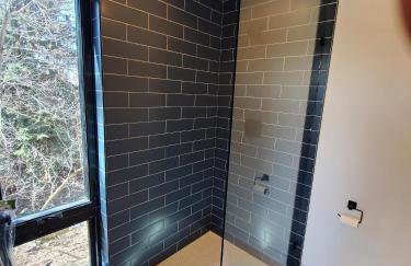 This Deluxe Modern New 3-Story Home With Central Ac Offers The Best Of Bozeman! - Foto 14