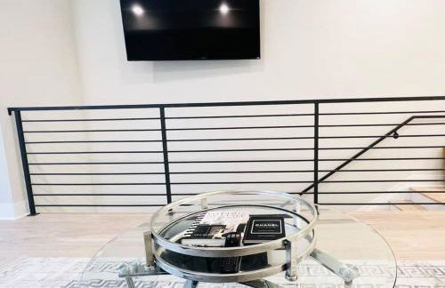 Designer 3BDR Penthouse with Private Rooftop Monument Views Near Popular H Street Corridor Parking Included Free Cancellation - Foto 9