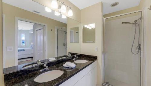 Beautiful 2 bedroom condo w/ Golf Membership Included - Foto 3