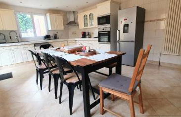 COQUELICOT - Spacieuse maison 172m2 - 4 chambres - Parking Privé & Wifi Gratuit - Foto 14