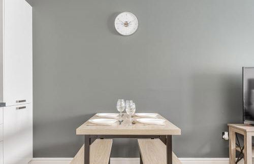 Modern 1 BR apt near town centre, perfect for long stays - Foto 10