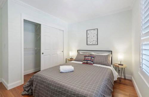 Marbella Lane - Buckingham Place Laundry P - Photo 25