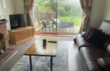 Wardown Place - Spacious 3 Bed House available for short term or long term Rental - Foto 7