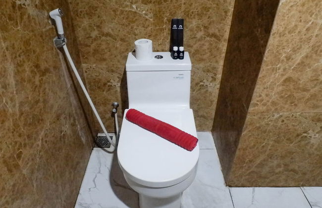 Serene Exclusive Modern Studio Apartment At Grand Sungkono Lagoon - Photo 10