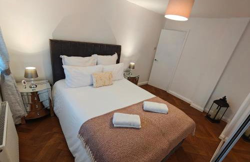 Lovely 2 Bedroom Modern Ground Floor Flat - Foto 3