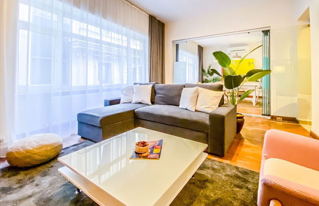 Sleek Flat Within Walking Distance to Pera Museum - Foto 9