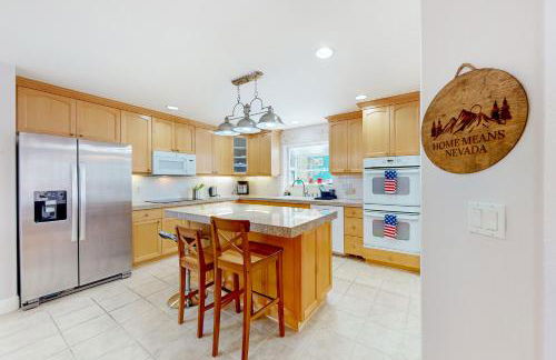 Andria Grove - Foto 2