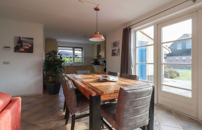 Thatched Villa With Bath in a Holiday Park - Foto 20