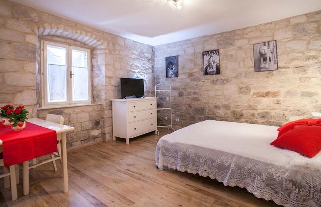 Apartment and Room Ursa - Photo 4