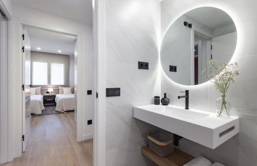 ApartsNouBcn Equador Les Corts - Photo 21