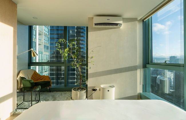 Luxury 2BR Gem in One Uptown, bgc - Photo 22