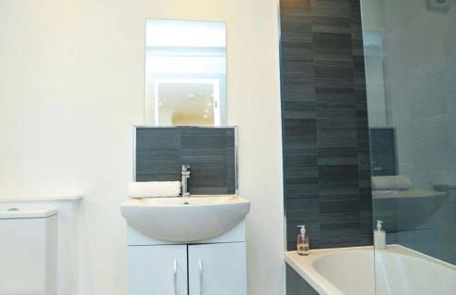 Contractor stays - Neville Crescent Sunderland - Foto 35