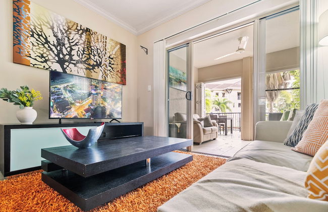 Pool view two-bedroom apartment - Foto 8