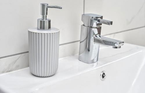 *Sleeps 9* Modern, 4 Bed House, Birmingham - Photo 38