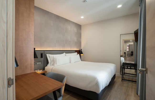 Prisma Suites - Photo 72