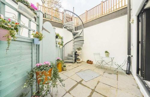 1 Bedroom Flat with Patio - Foto 2