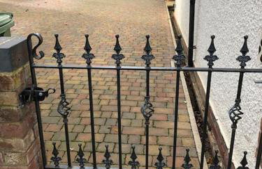 Hideaway between Coast and Moors in a beautiful Village apartment - Photo 30