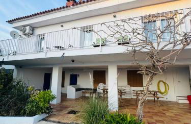 Exclusiva casa con vistas despejadas al mar y piscina privada - Foto 22